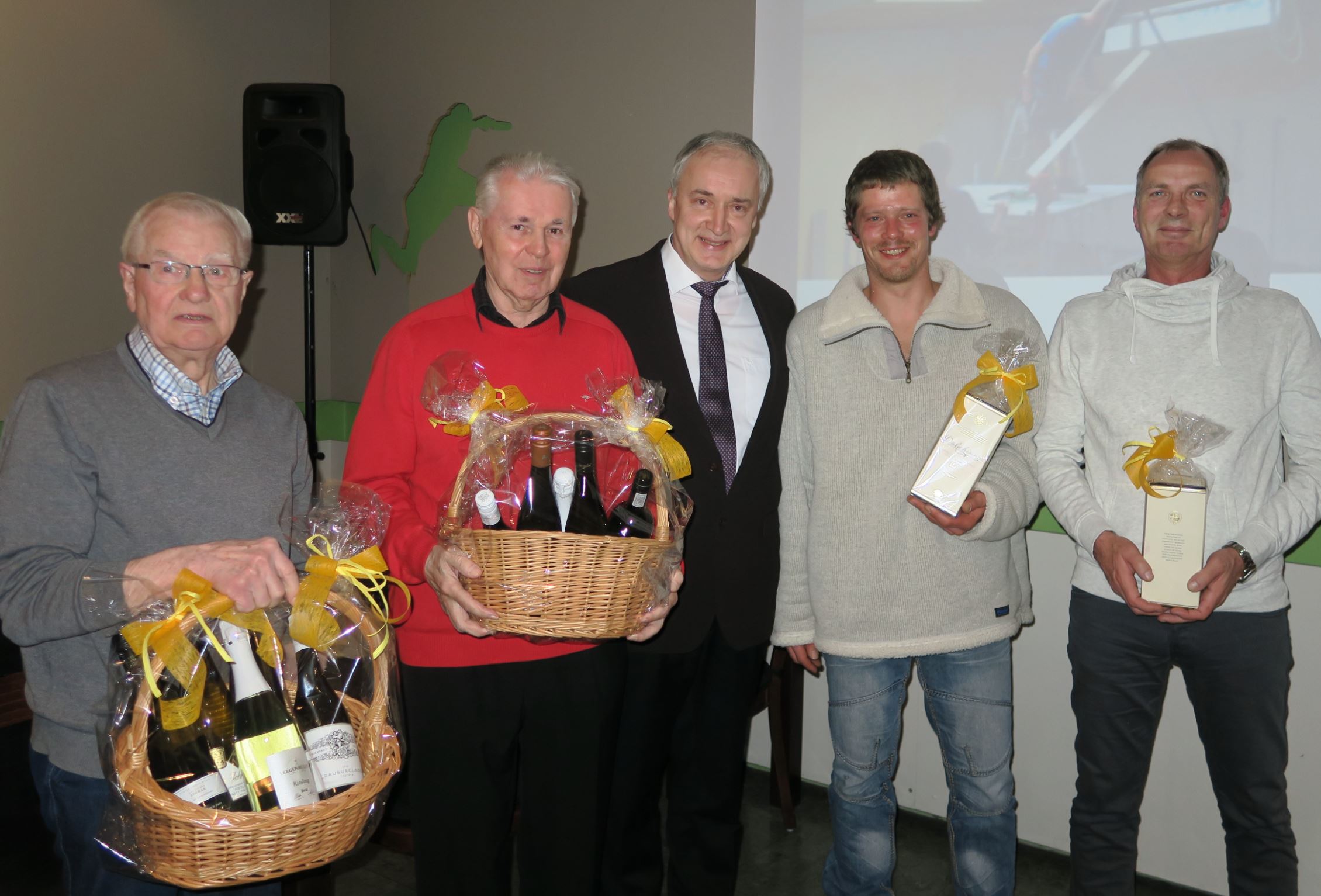 Die Eigenleister beim Bauvorhaben von links: Günter Schulz, Heinz Lux, Jürgen Preuß, Jörg Gornig und Michael Reukauf